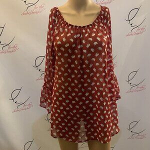 Unbranded. Size Small. Elastic Neck. Elephant Print. Chiffon Pullover. B93.
